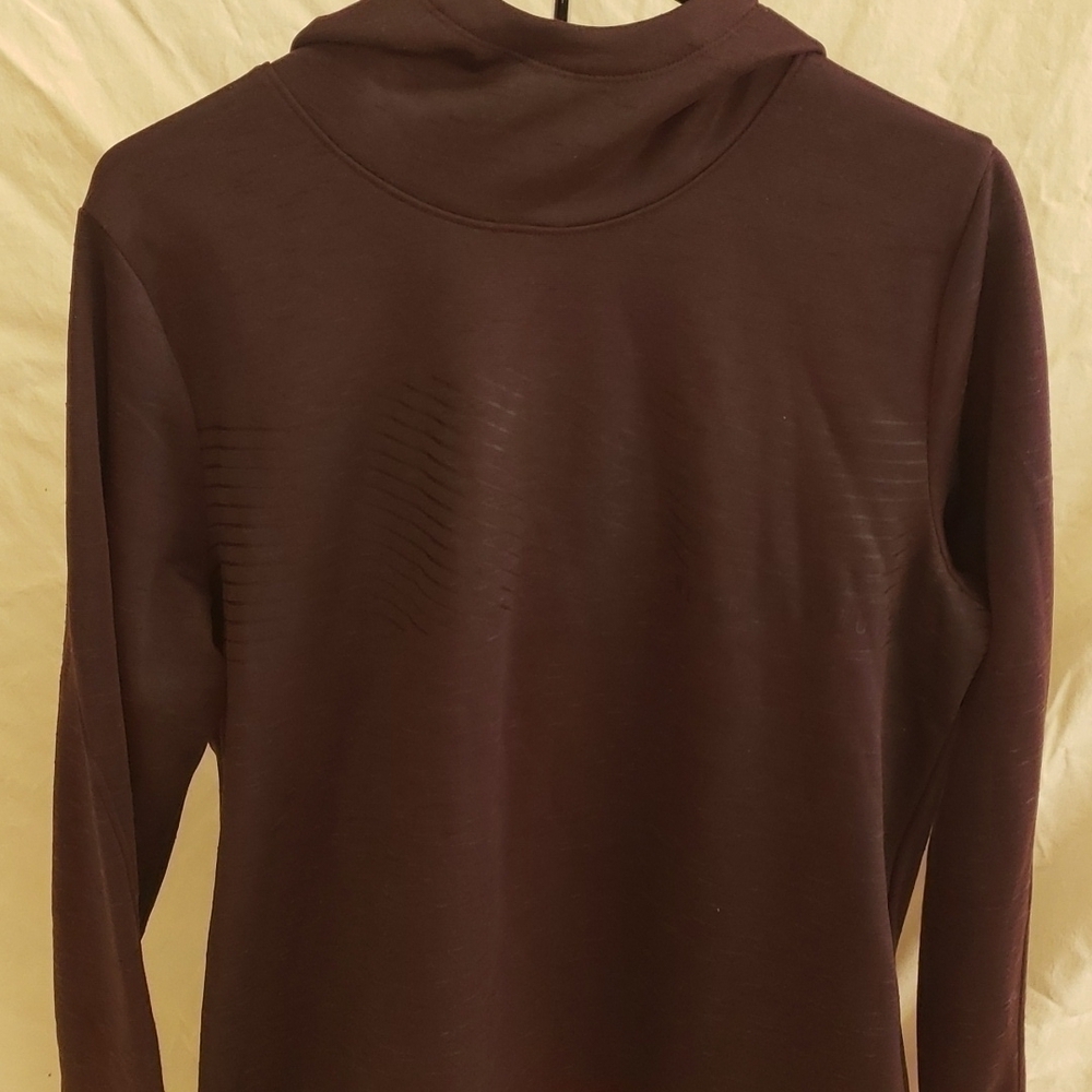 𝅺UNDER armour women's hoodie NWT size large